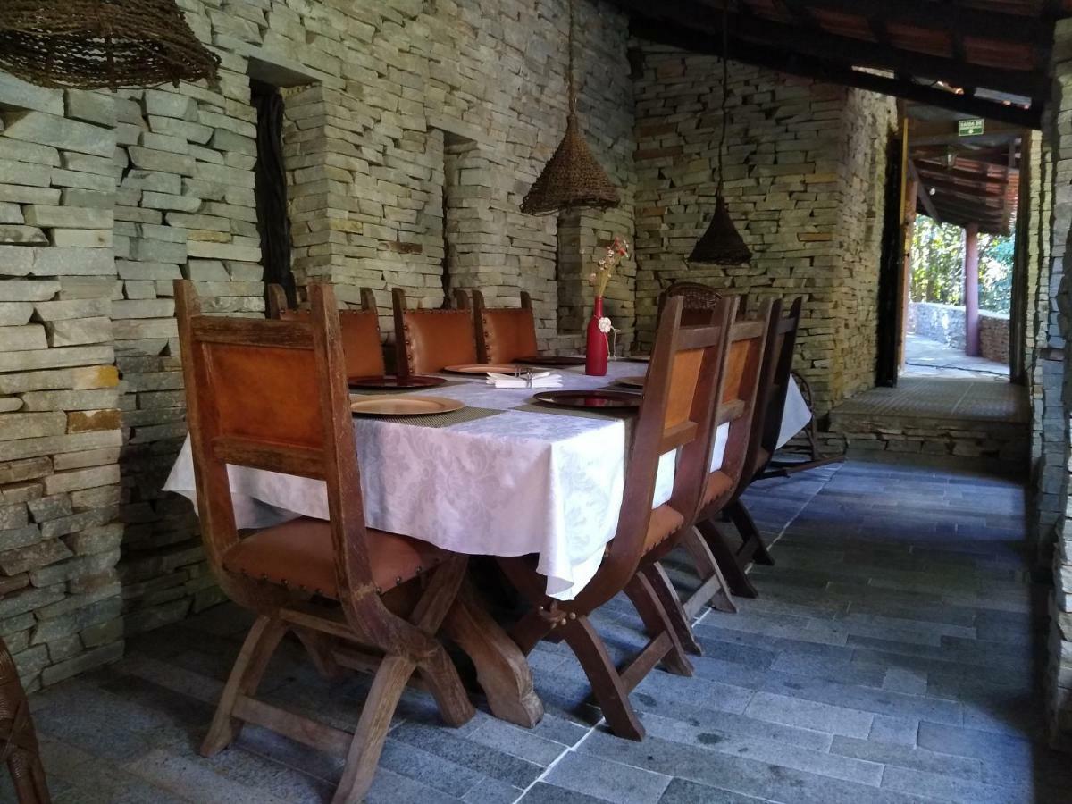 Pousada Villa Das Pedras Pirenopolis Bagian luar foto